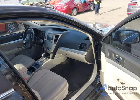 2013 Subaru Legacy 2.5I Premium z USA, uszkodzony, nr VIN 4S3BMBH64D3007247